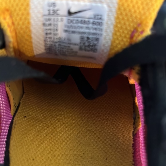 NIKE SNEAKERS - Picture 7 of 7